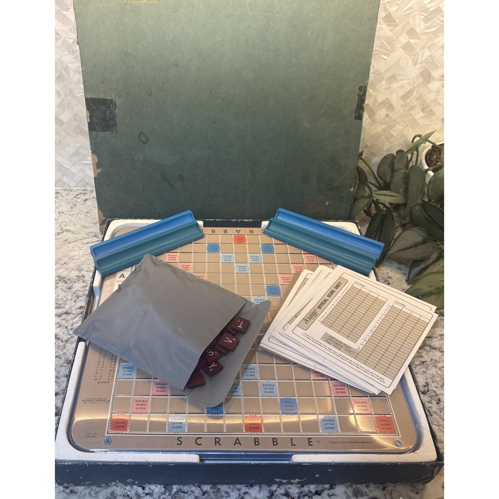 Vtg Deluxe Edition Scrabble Rotating Board Game Turntable 99 Wood Tiles Box